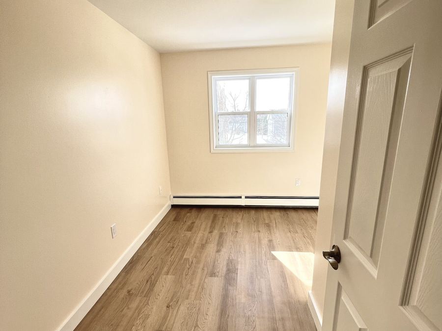 Flooring by High-5 Renovations